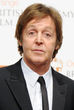 Paul McCartney, con cara graciosa
