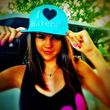 Selena Gomez desafía a sus detractores con una provocativa gorra