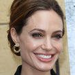 Angelina Jolie ha vivido momentos difíciles en sus viajes benéficos, lo que le ha hecho más fuerte Angelina Jolie ha vivido momentos difíciles en sus viajes benéficos, lo que le ha hecho más fuerte