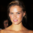 Bar Refaeli es la otra modelo que la sigue de cerca en el trono por ser la supermodelo más rica de la historia