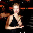 Scarlett Johansson en los premios Golden Kamera Scarlett Johansson en los premios Golden Kamera